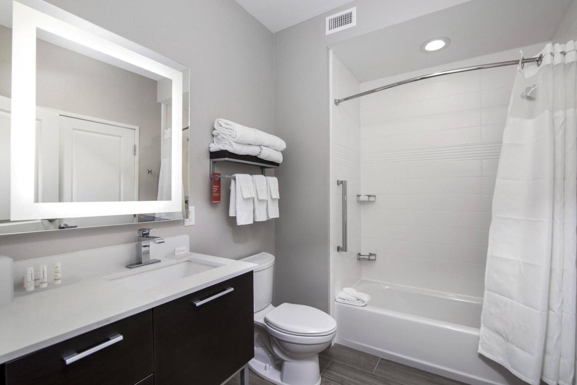 Towneplace Suites By Marriott Houston Hobby Airport Extérieur photo