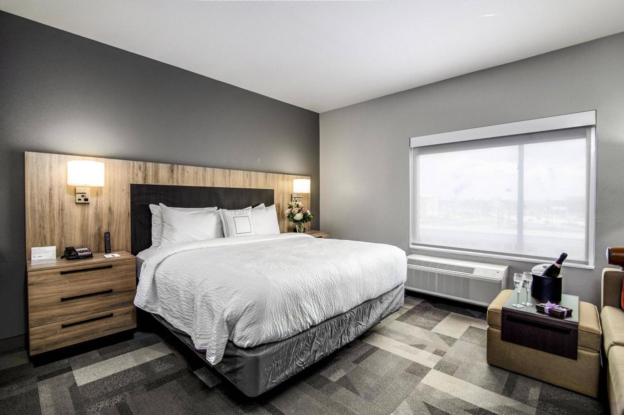 Towneplace Suites By Marriott Houston Hobby Airport Extérieur photo